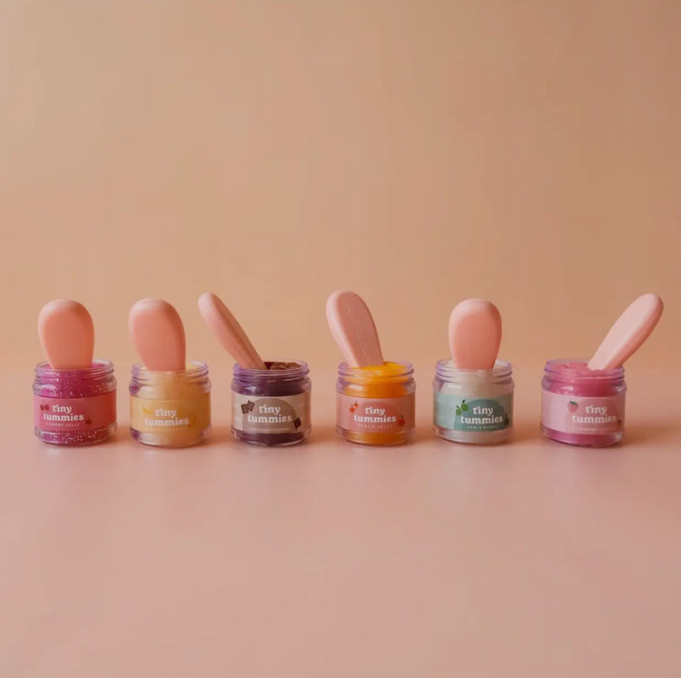 Tiny Harlow Tiny Tummies Doll Food and Magic Milk Bottles