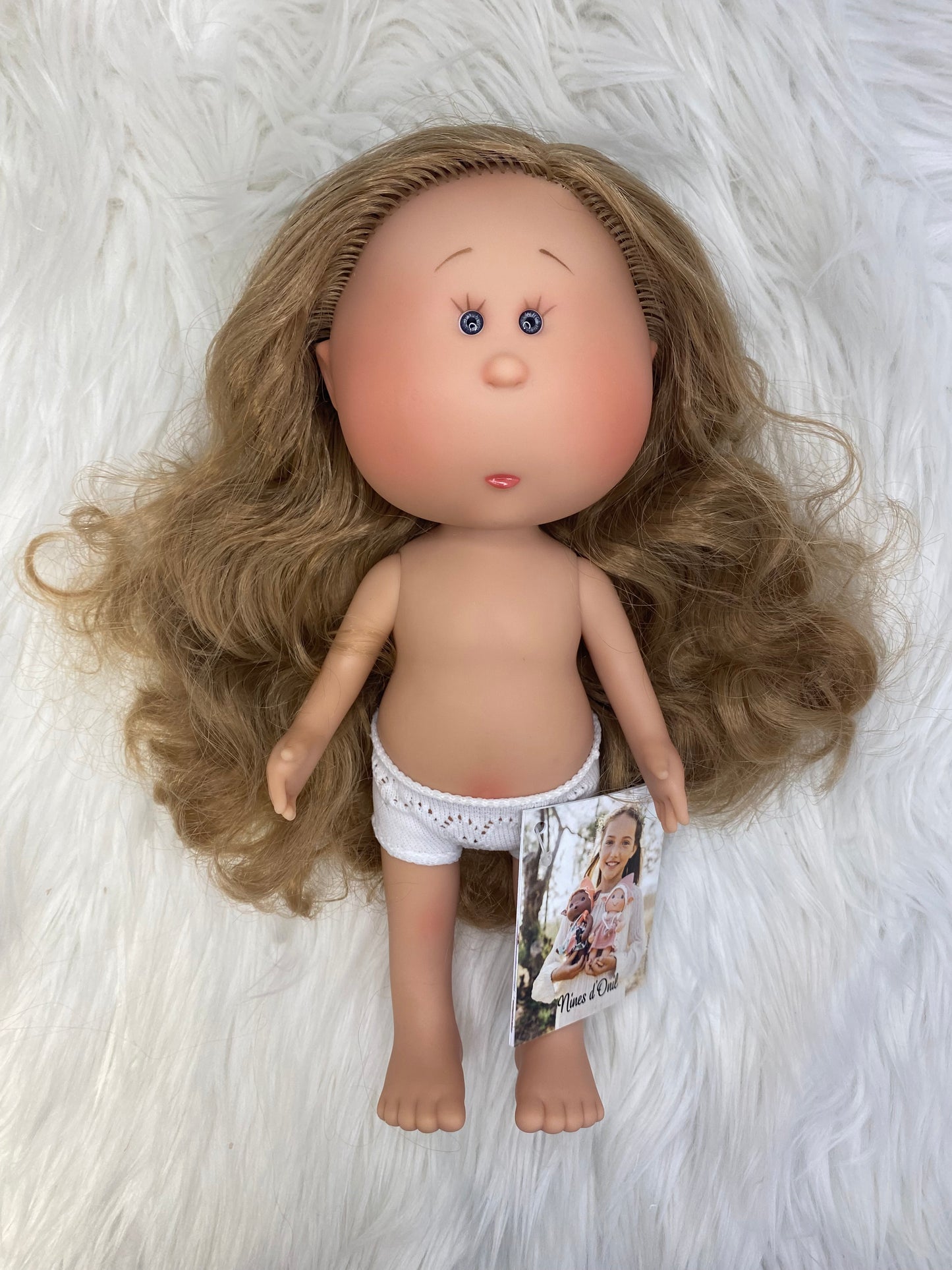 Mia Doll - Wavy Dark Blonde Hair