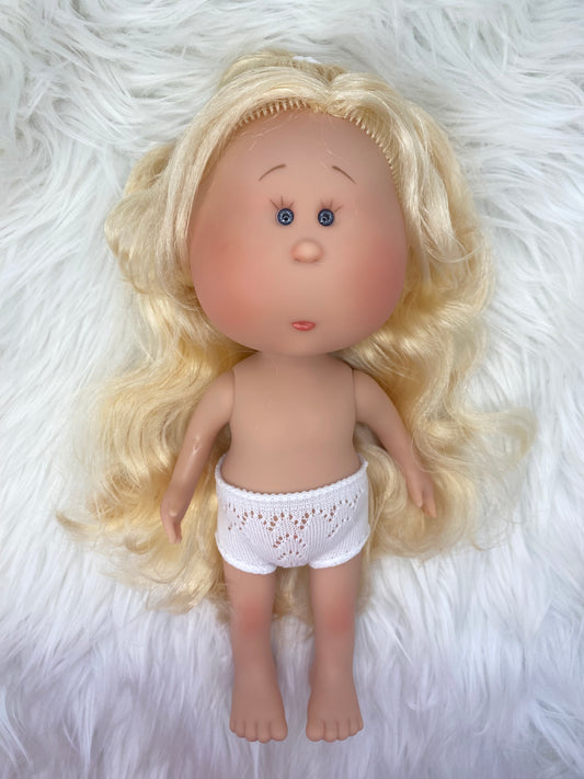 Mia Doll - Platinum Blonde Wavy Hair with Curtain Bangs