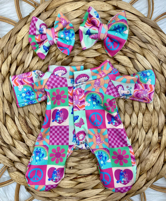 10” Groovy Blue Dog Sleeper and 2” Piggy Bow Set